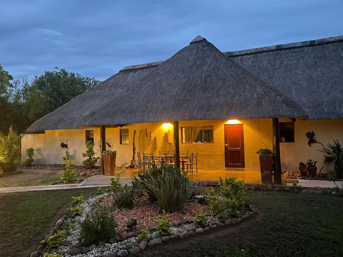 Stunning Mountain Views From A 3-Bedroom Home With Pool Hoedspruit Exterior photo
